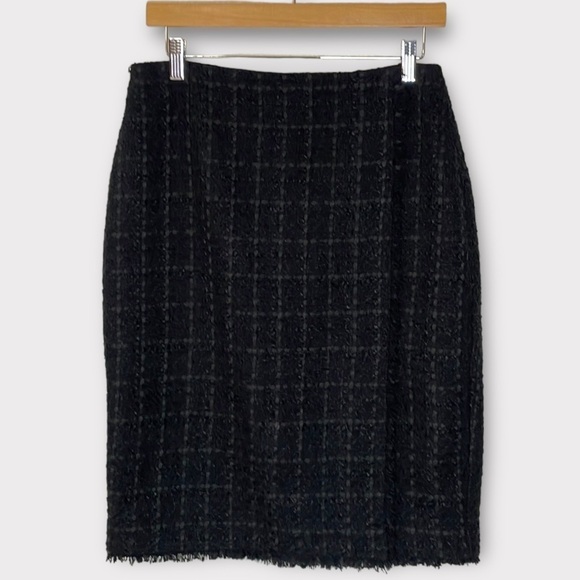 Ann Taylor Textured Pencil Midi Skirt with Front Slit and Back Zip Size 6 - Picture 1 of 7